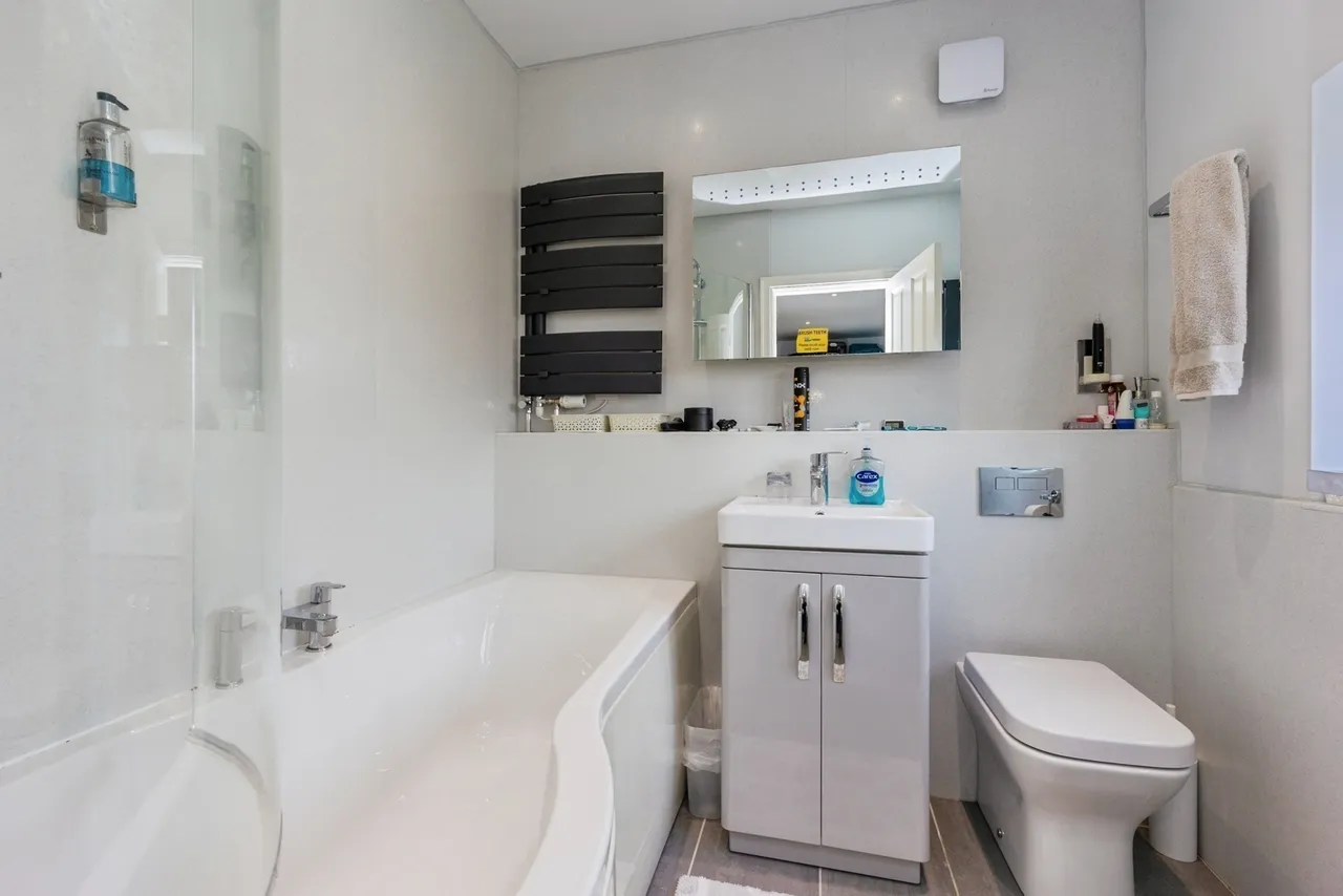 Knutsford Road, Wilmslow, Cheshire, SK9, photo 19