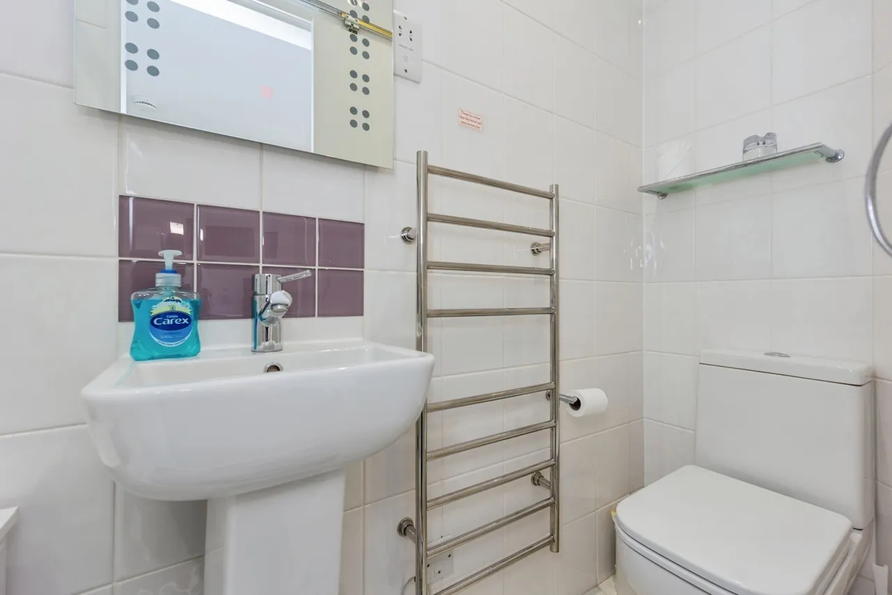 Knutsford Road, Wilmslow, Cheshire, SK9, photo 21