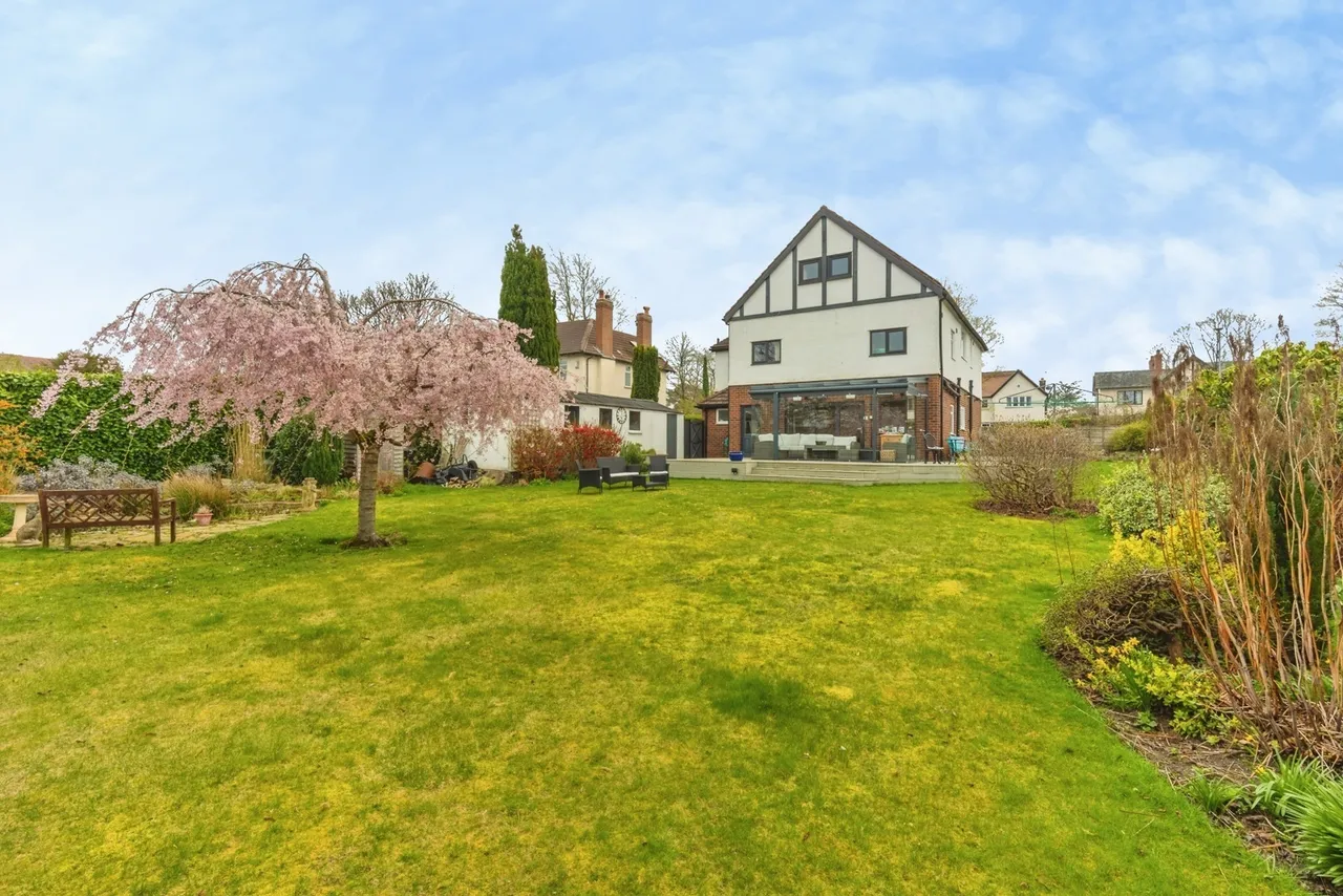 Knutsford Road, Wilmslow, Cheshire, SK9, photo 7
