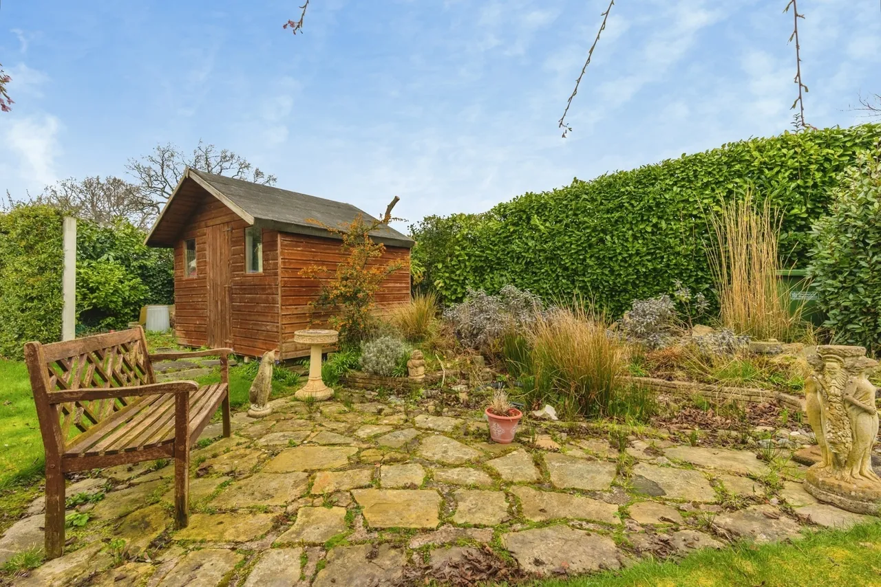 Knutsford Road, Wilmslow, Cheshire, SK9, photo 13