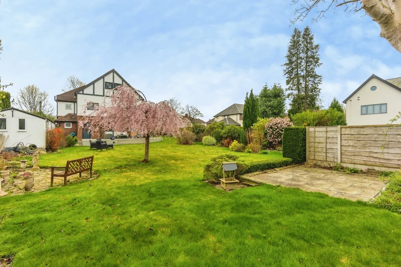 Knutsford Road, Wilmslow, Cheshire, SK9, photo 9