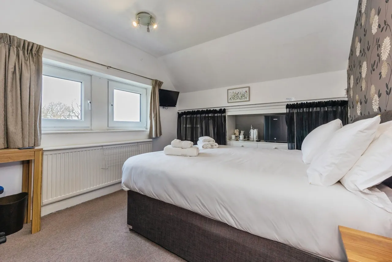 Knutsford Road, Wilmslow, Cheshire, SK9, photo 20