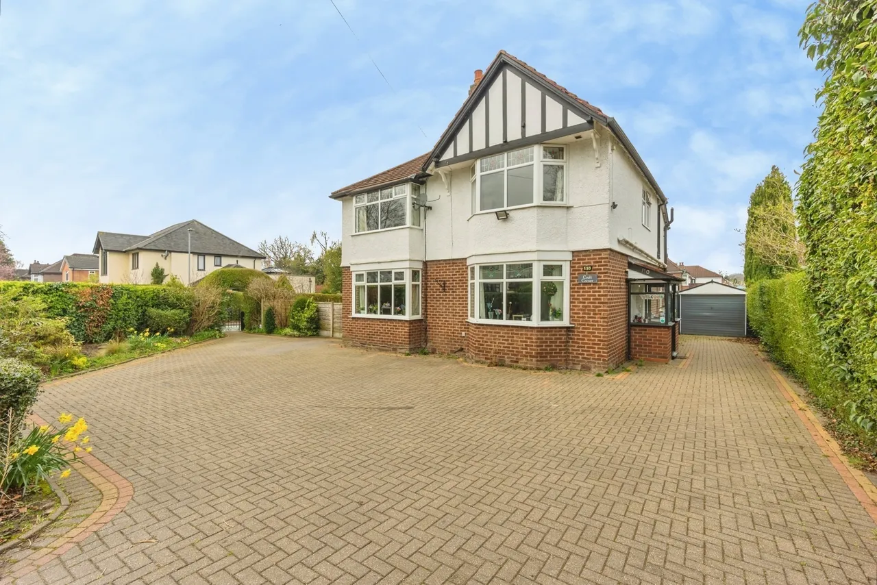 Knutsford Road, Wilmslow, Cheshire, SK9, photo 22
