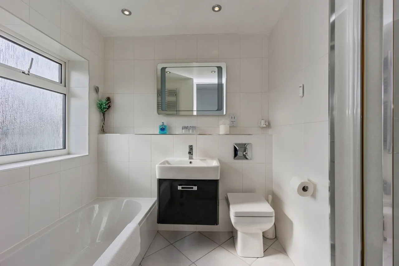 Knutsford Road, Wilmslow, Cheshire, SK9, photo 15