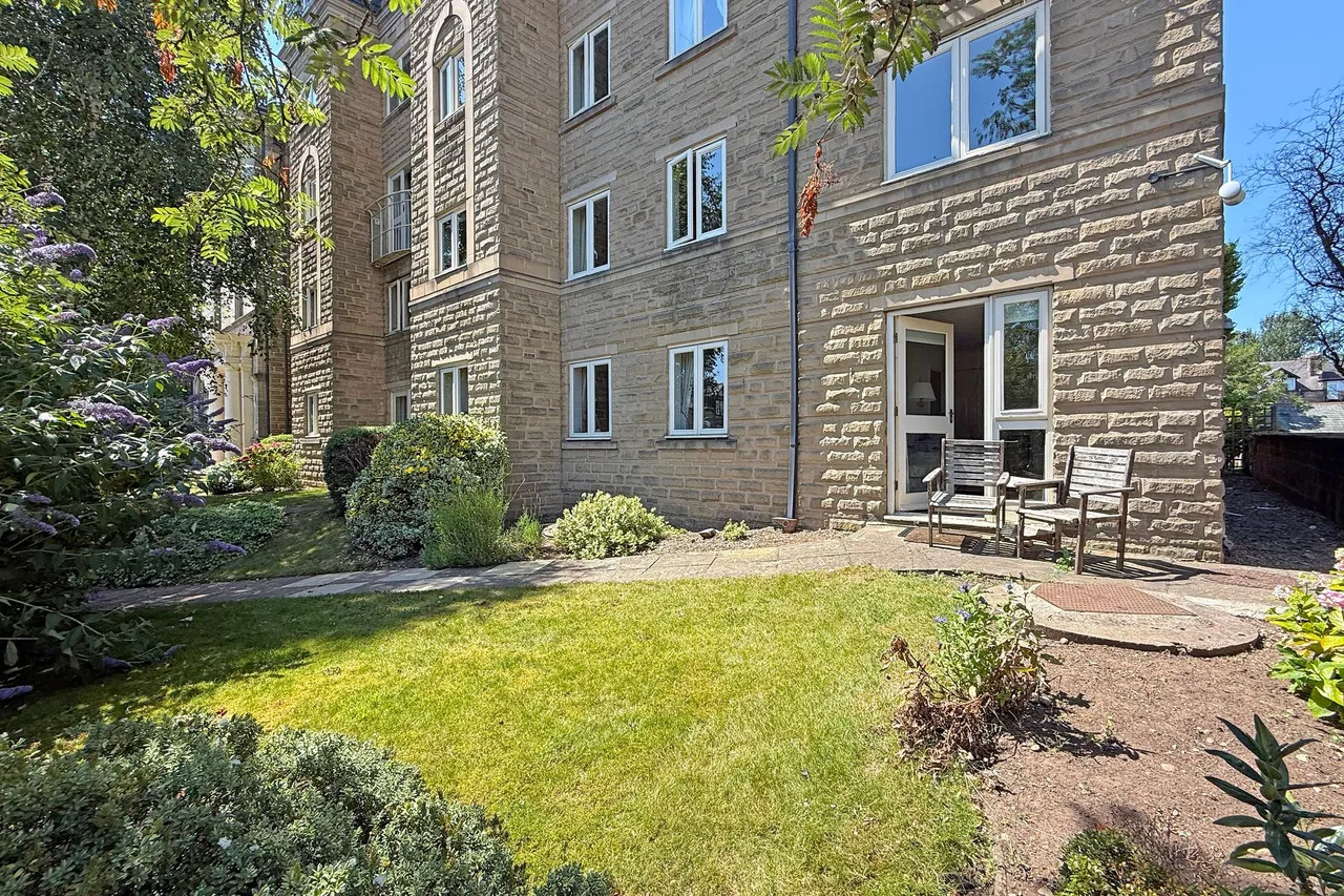 1 bed retirement property for sale, The Adelphi Cold Bath Road, Harrogate, HG2