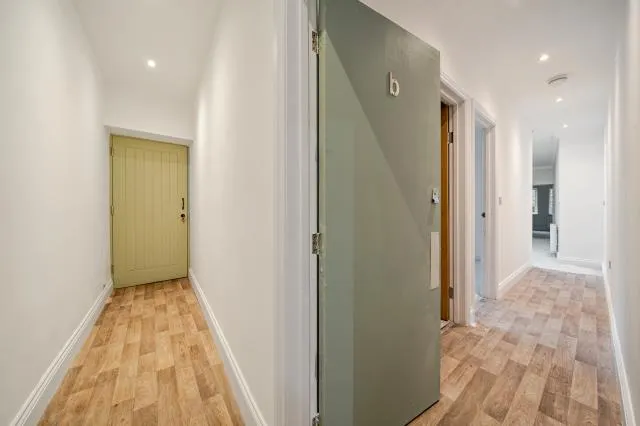 Bartholomew Street, Newbury, RG14, photo 11