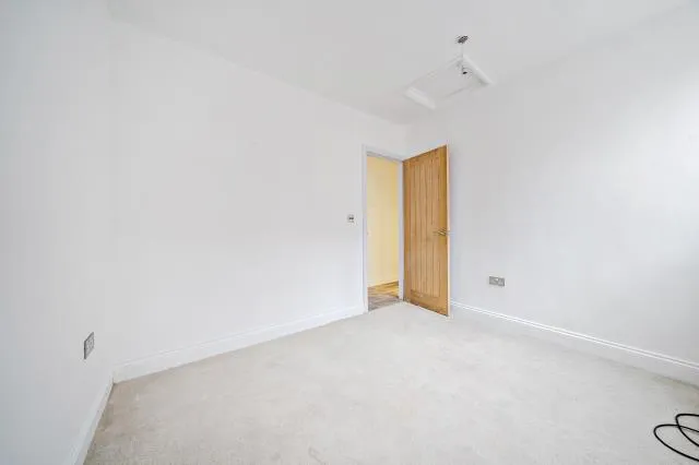 Bartholomew Street, Newbury, RG14, photo 8