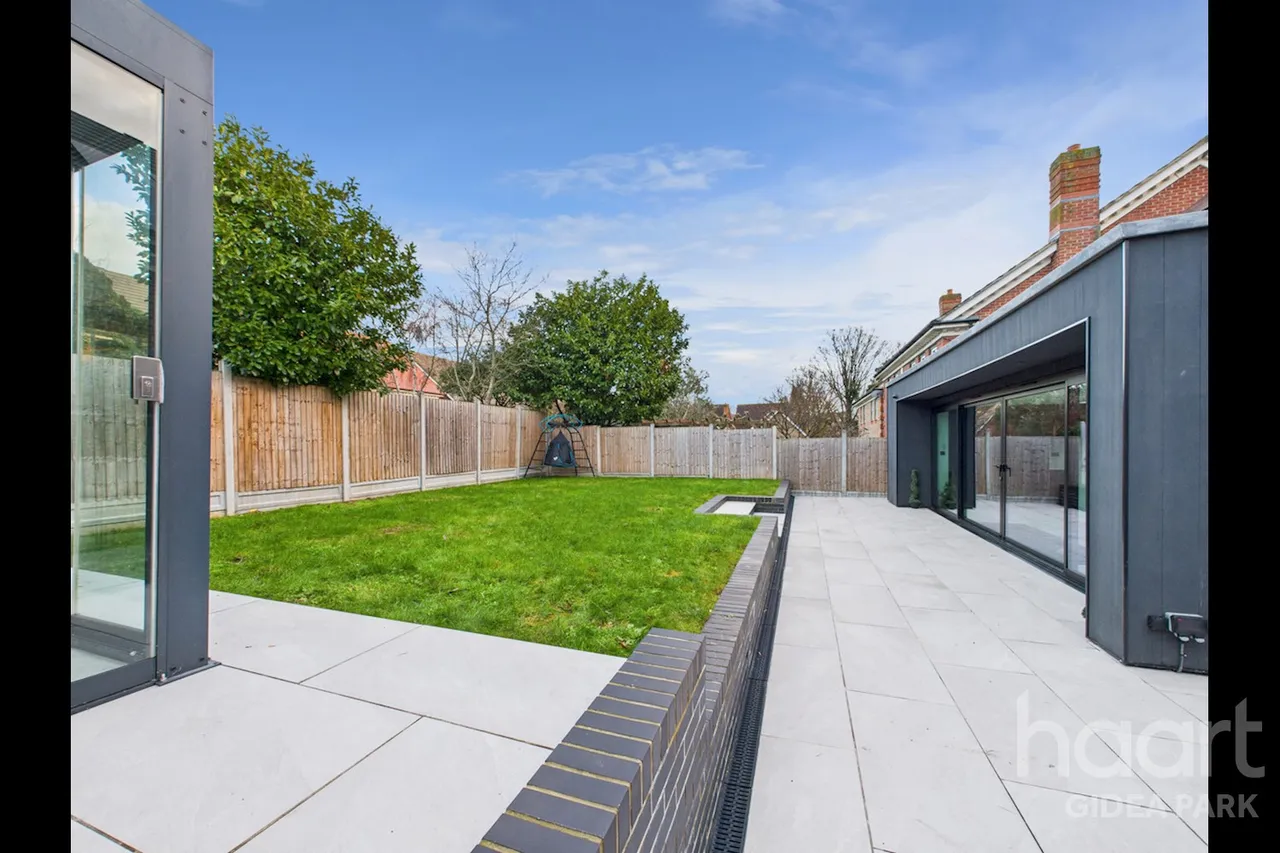 Dickens Way, Romford, RM1, photo 39