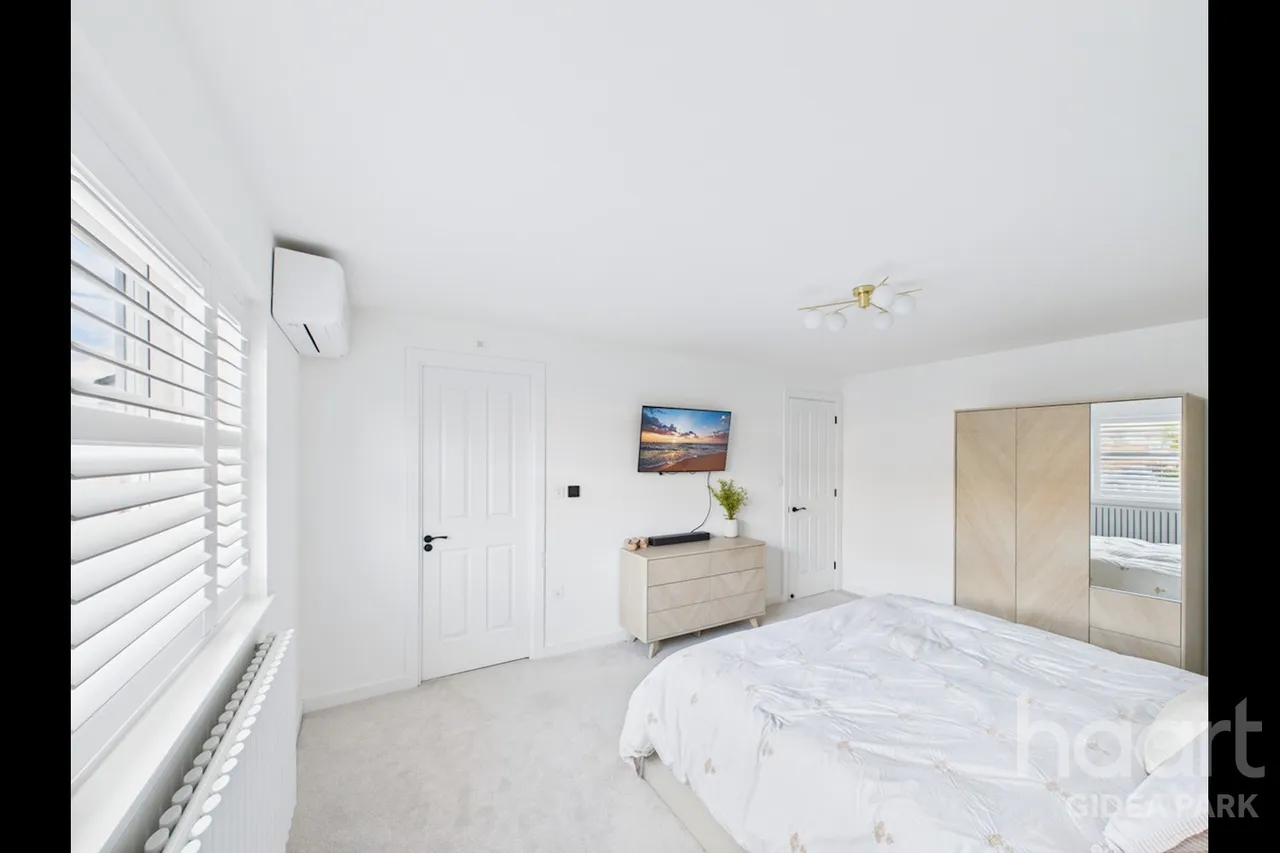 Dickens Way, Romford, RM1, photo 23
