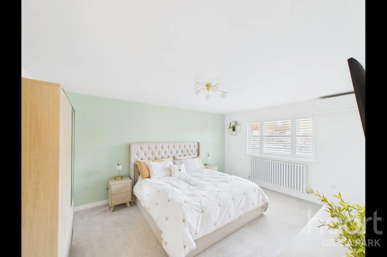 Dickens Way, Romford, RM1, photo 22