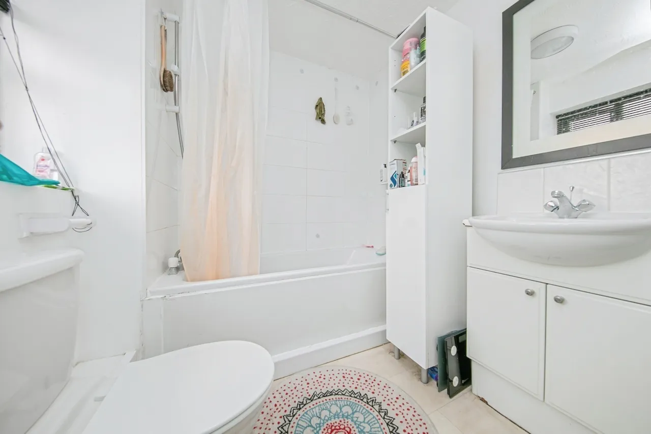 Hatcher Crescent, COLCHESTER, Essex, CO2, photo 4