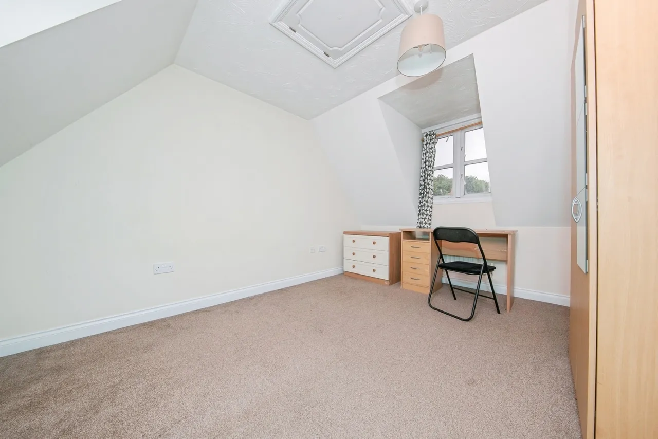 Hatcher Crescent, COLCHESTER, Essex, CO2, photo 8