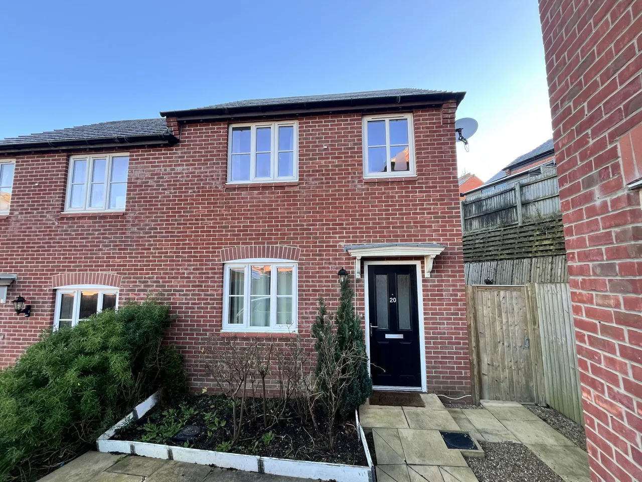 3 bed house to rent — Alnwick Way, GRANTHAM