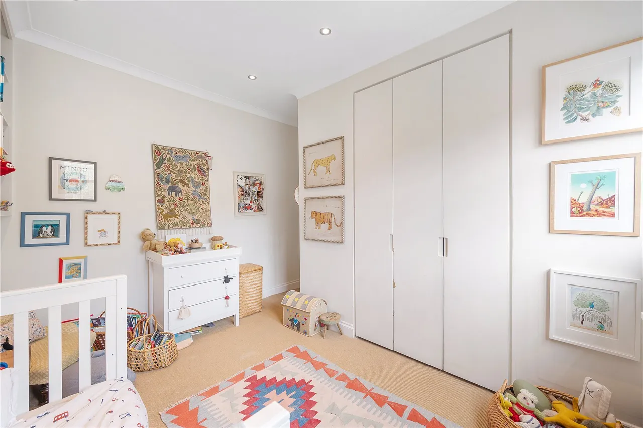Upham Park Road, London, W4, photo 15