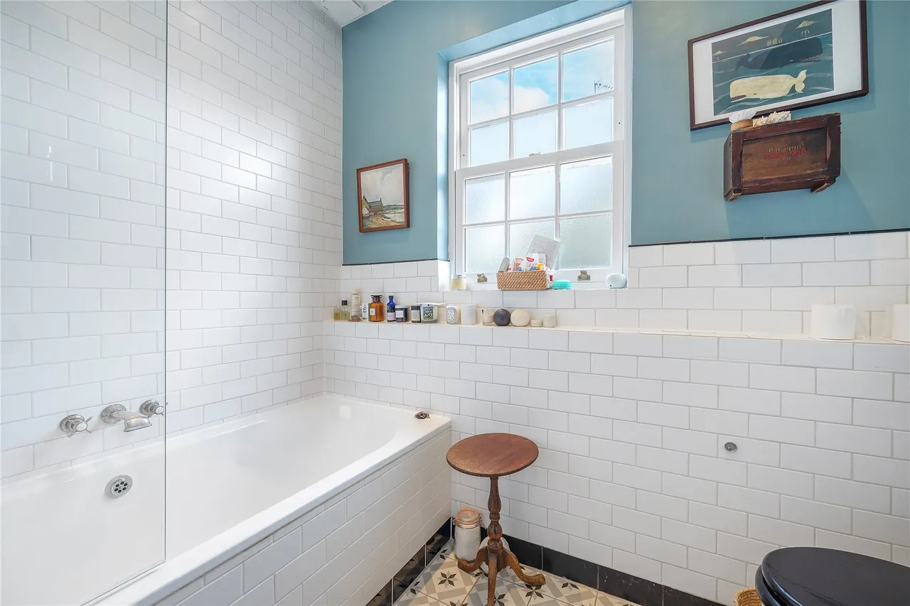 Upham Park Road, London, W4, photo 12