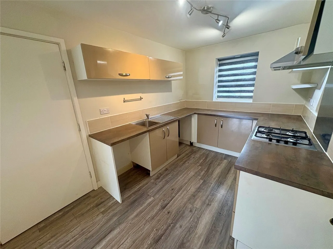 Norfolk Avenue, Huddersfield, West Yorkshire, HD2, photo 4