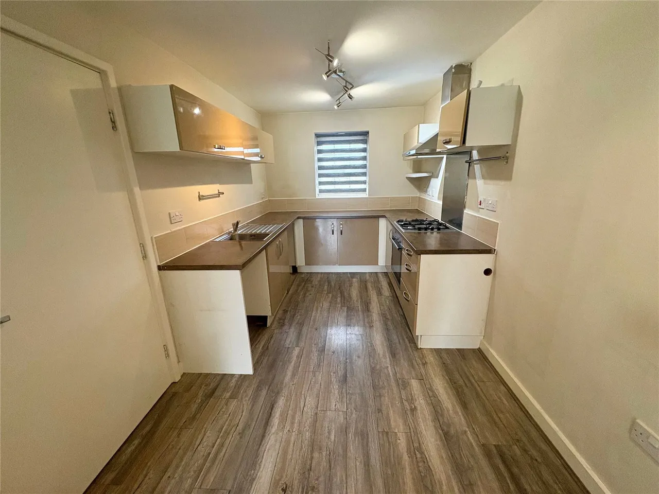 Norfolk Avenue, Huddersfield, West Yorkshire, HD2, photo 11
