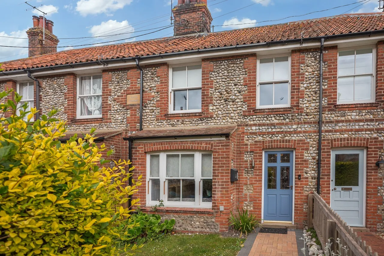 Mid Terraced Cottage in the Heart of, photo 3