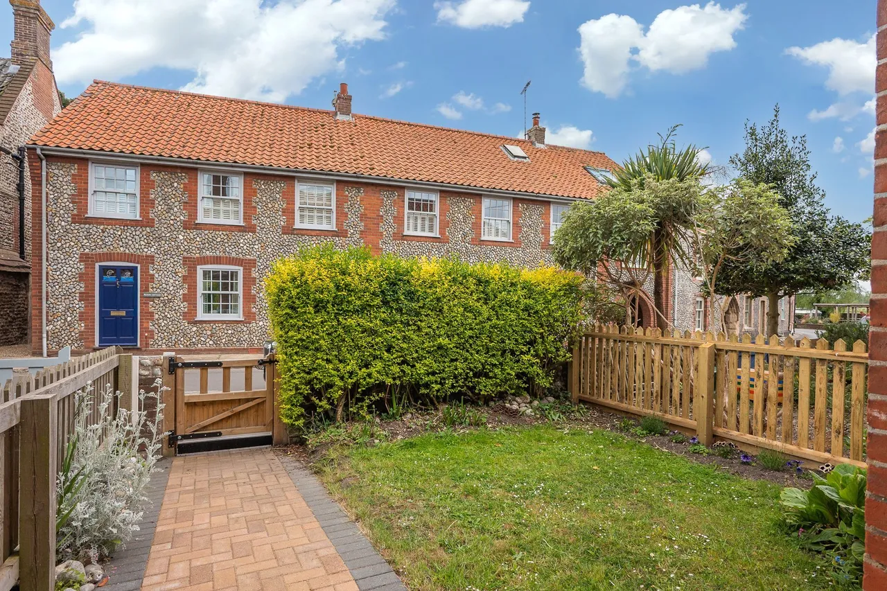 Mid Terraced Cottage in the Heart of, photo 5
