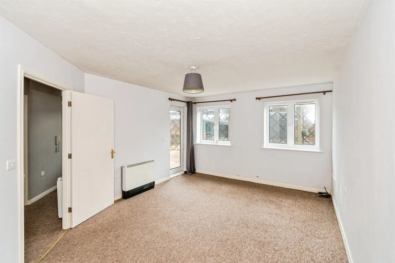 Priory Avenue, Southampton, SO17, photo 2