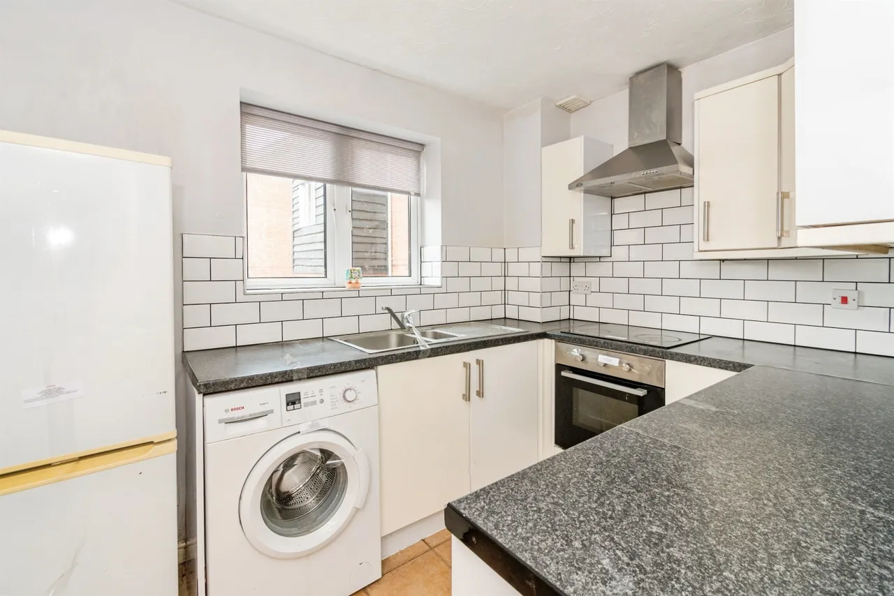 Priory Avenue, Southampton, SO17, photo 5