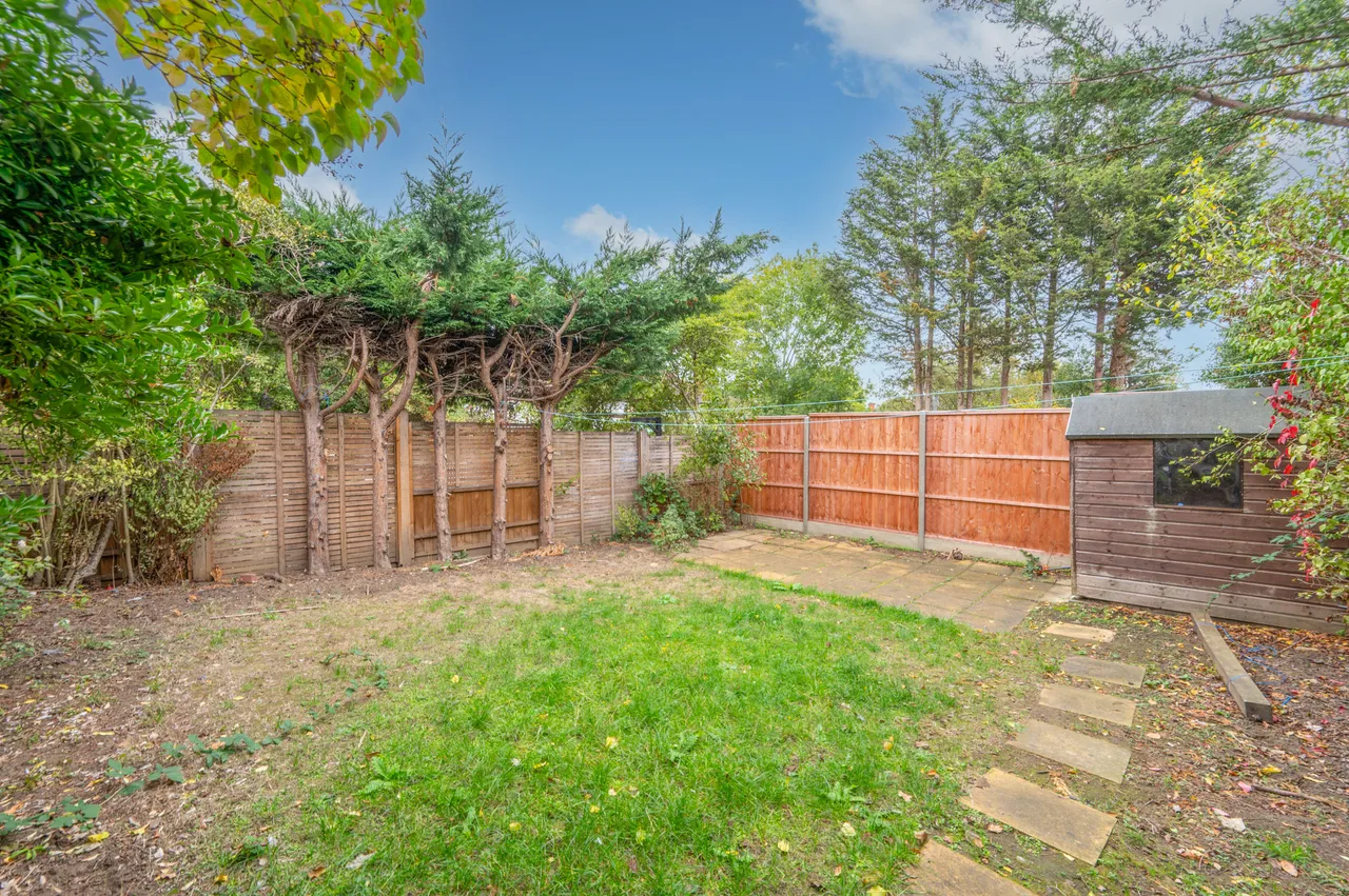 Greenford, UB6, photo 3