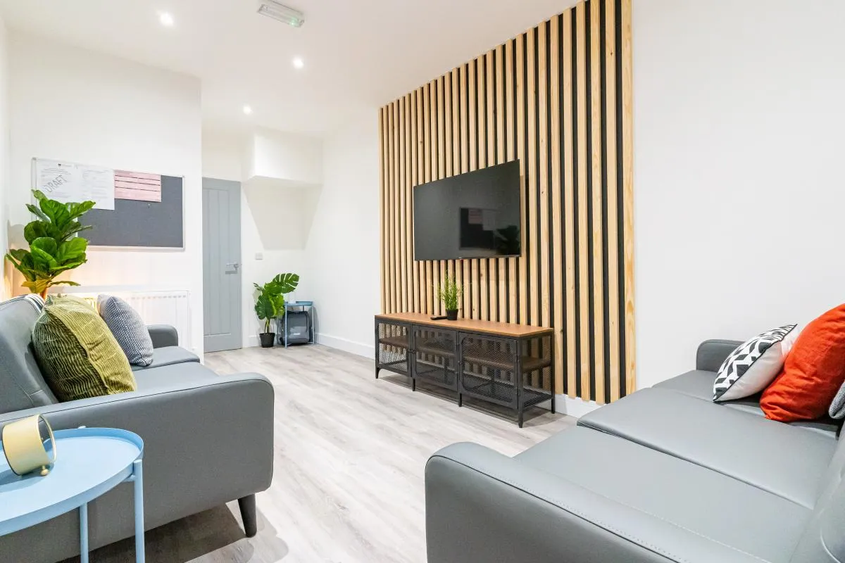 7 bed house to rent, Hudson Road, Southsea, PO5