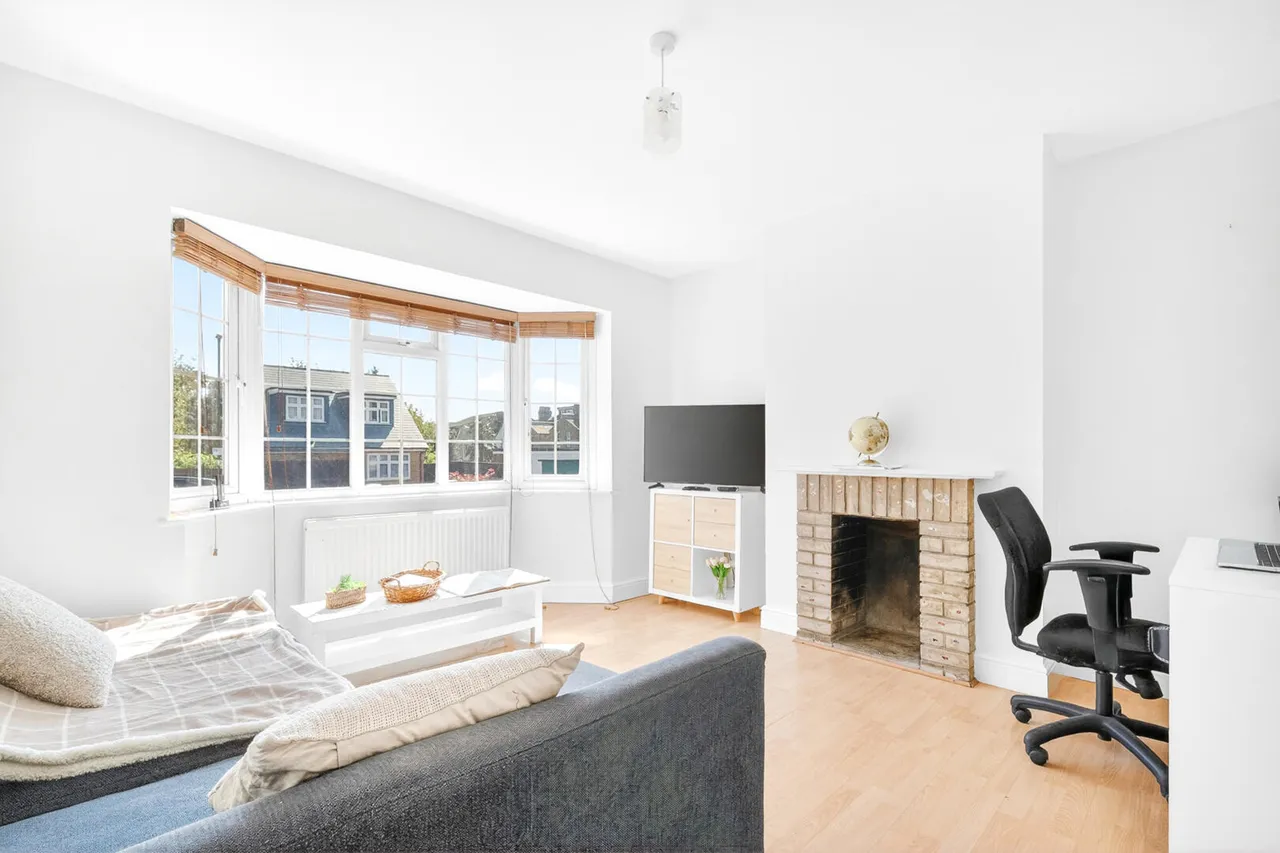 Eaton Road, Enfield, EN1 1NJ, photo 2