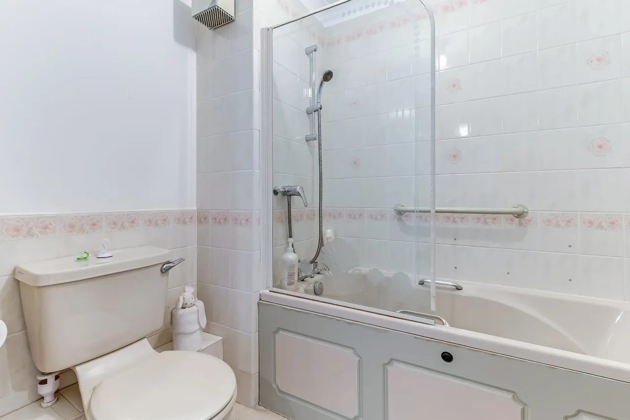 Springs Lane, Ilkley, LS29, photo 10