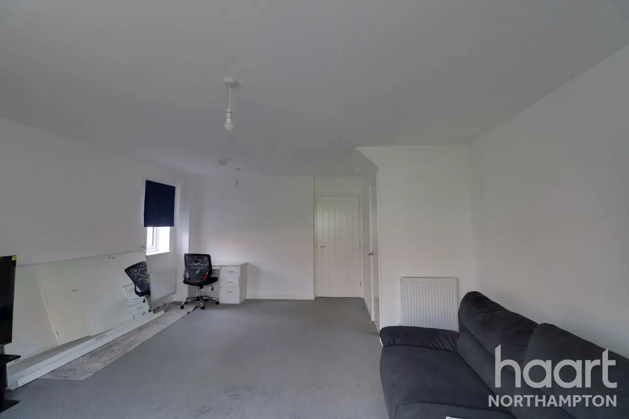 Haystack Close, NN8, photo 4