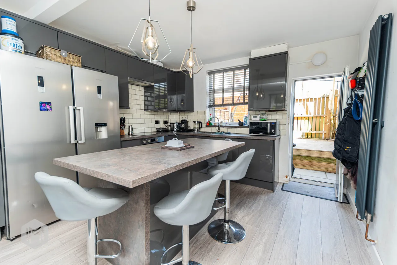 Hough Lane, Bromley Cross, Bolton, BL7 9DB, photo 3
