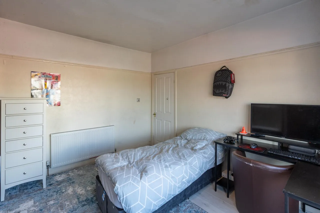 East Lancashire Road, Manchester, M28, photo 27