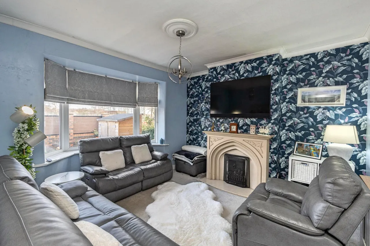 East Lancashire Road, Manchester, M28, photo 10