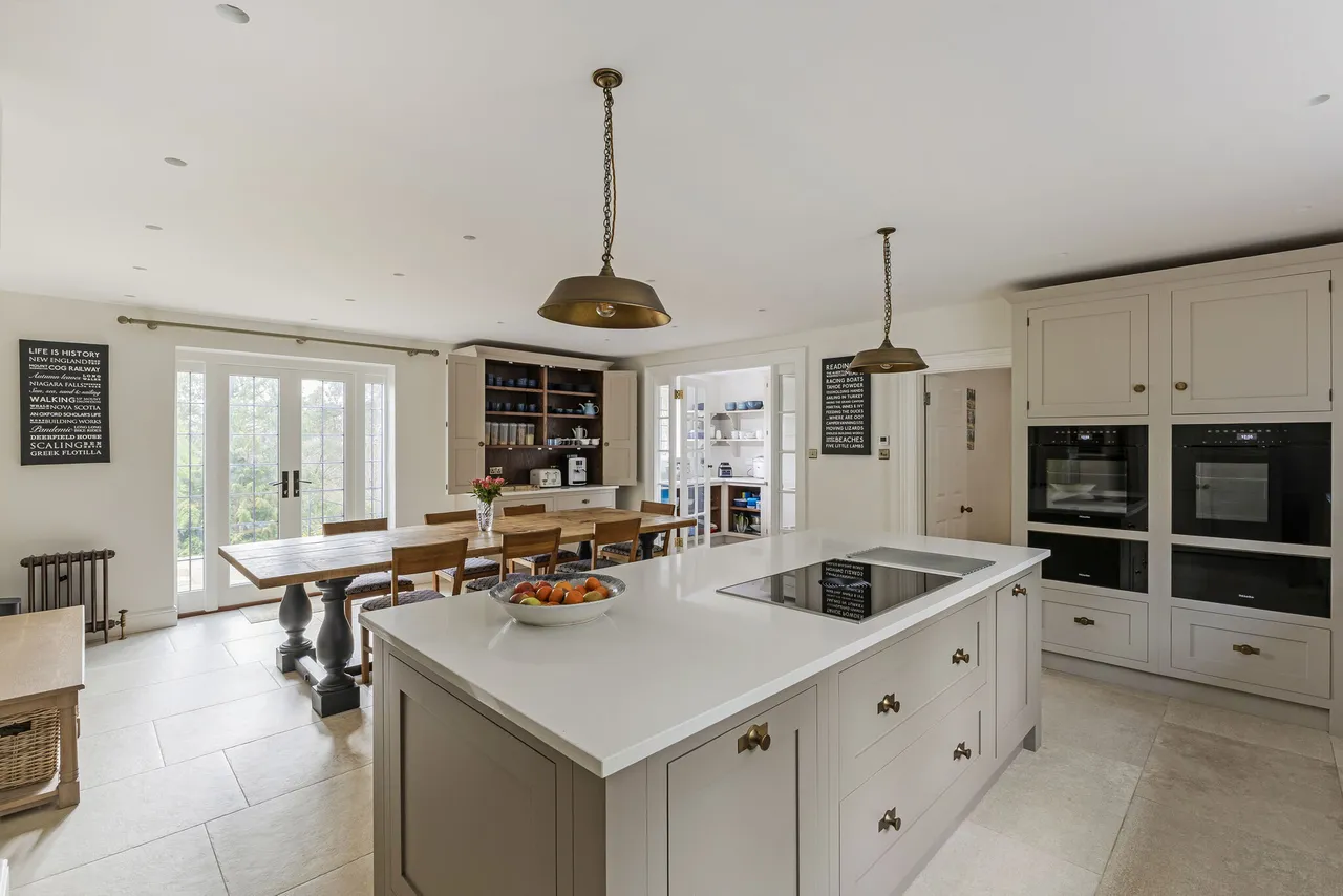 Swifts Close, Moor Park, Farnham, GU10, photo 11