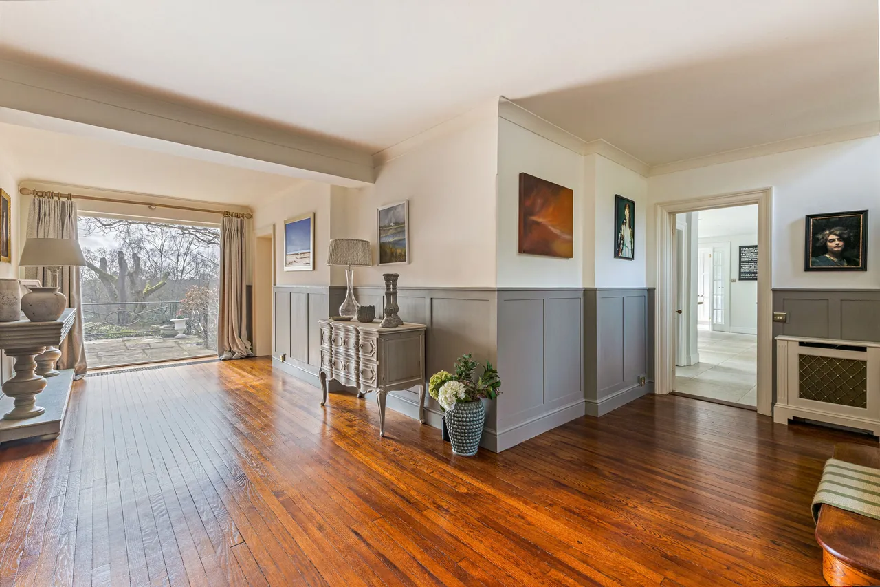 Swifts Close, Moor Park, Farnham, GU10, photo 2