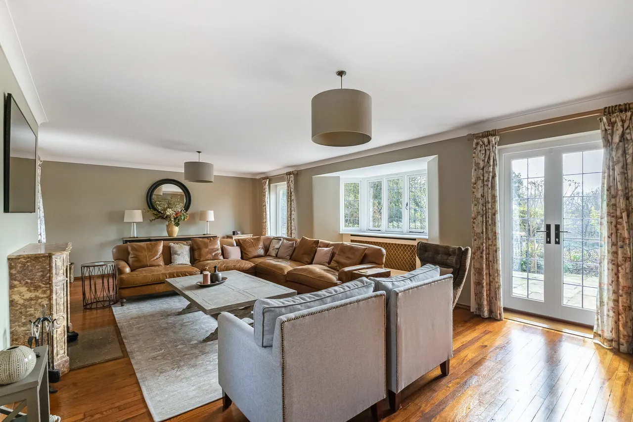 Swifts Close, Moor Park, Farnham, GU10, photo 6