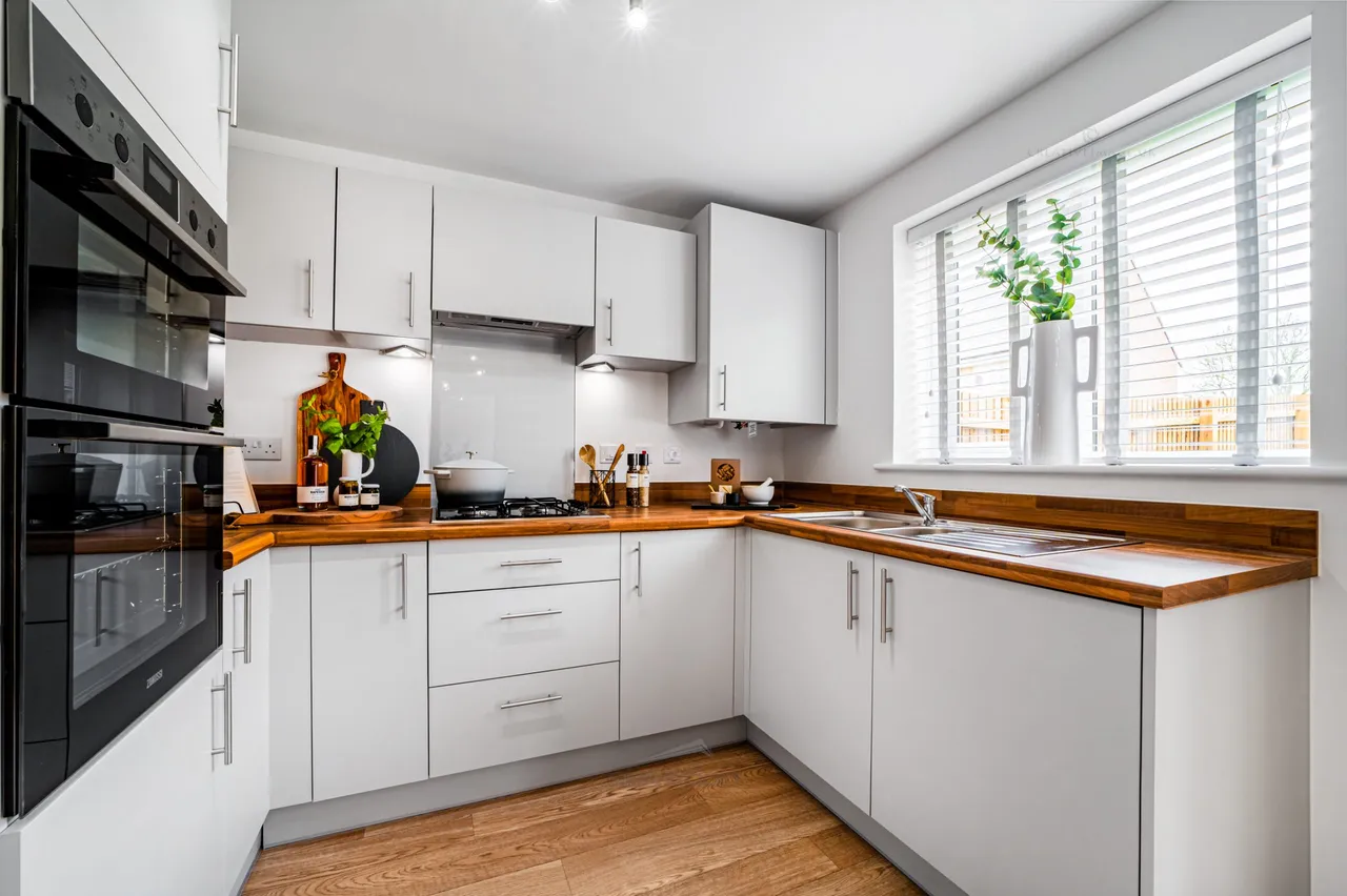 Whittle Court, Beechwood House, Milton Keynes, 9 Whittle Court, MK5 8FT, photo 4