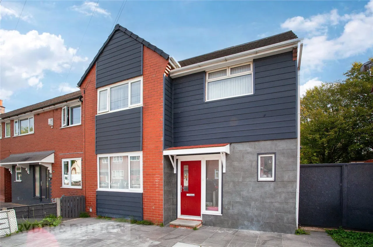 3 bed house for sale, Furness Road, Middleton, M24
