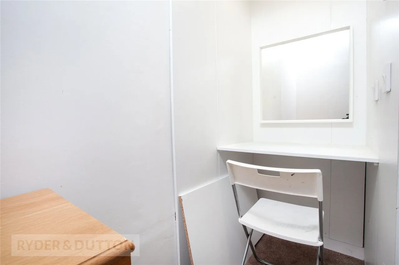 Furness Road, Middleton, M24, photo 13