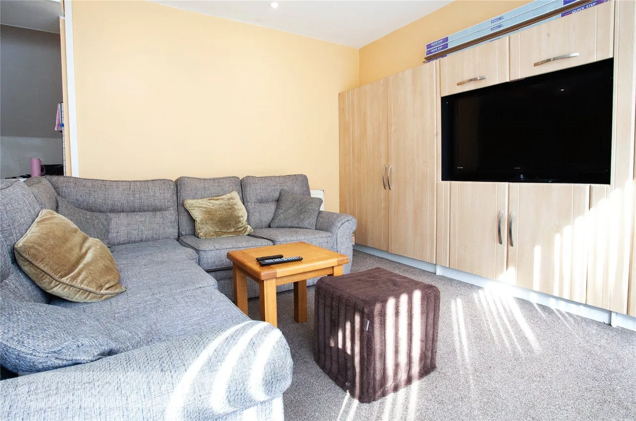 Furness Road, Middleton, M24, photo 5