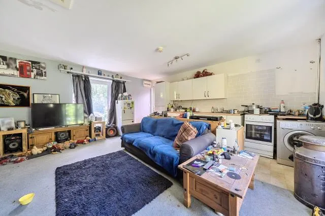 Winchester Road, Newbury, RG20, photo 6