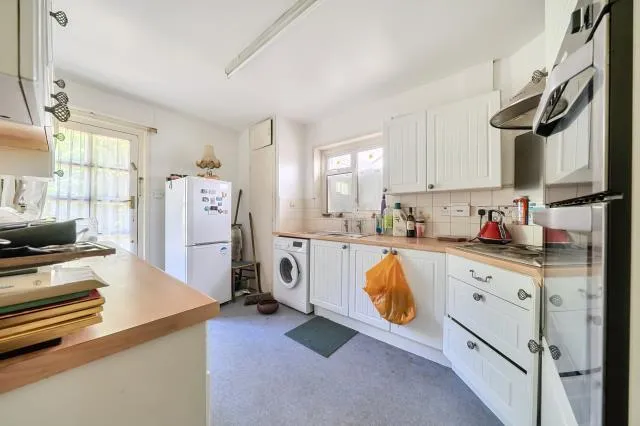 Winchester Road, Newbury, RG20, photo 5