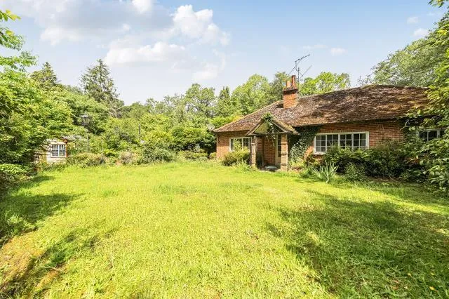 4 bed house for sale, Winchester Road, Newbury, RG20