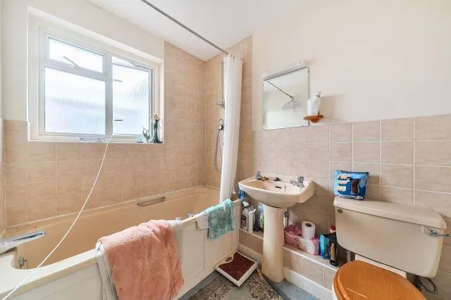 Winchester Road, Newbury, RG20, photo 10