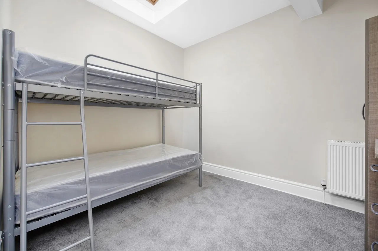 Avenue Road, London, NW10, photo 8