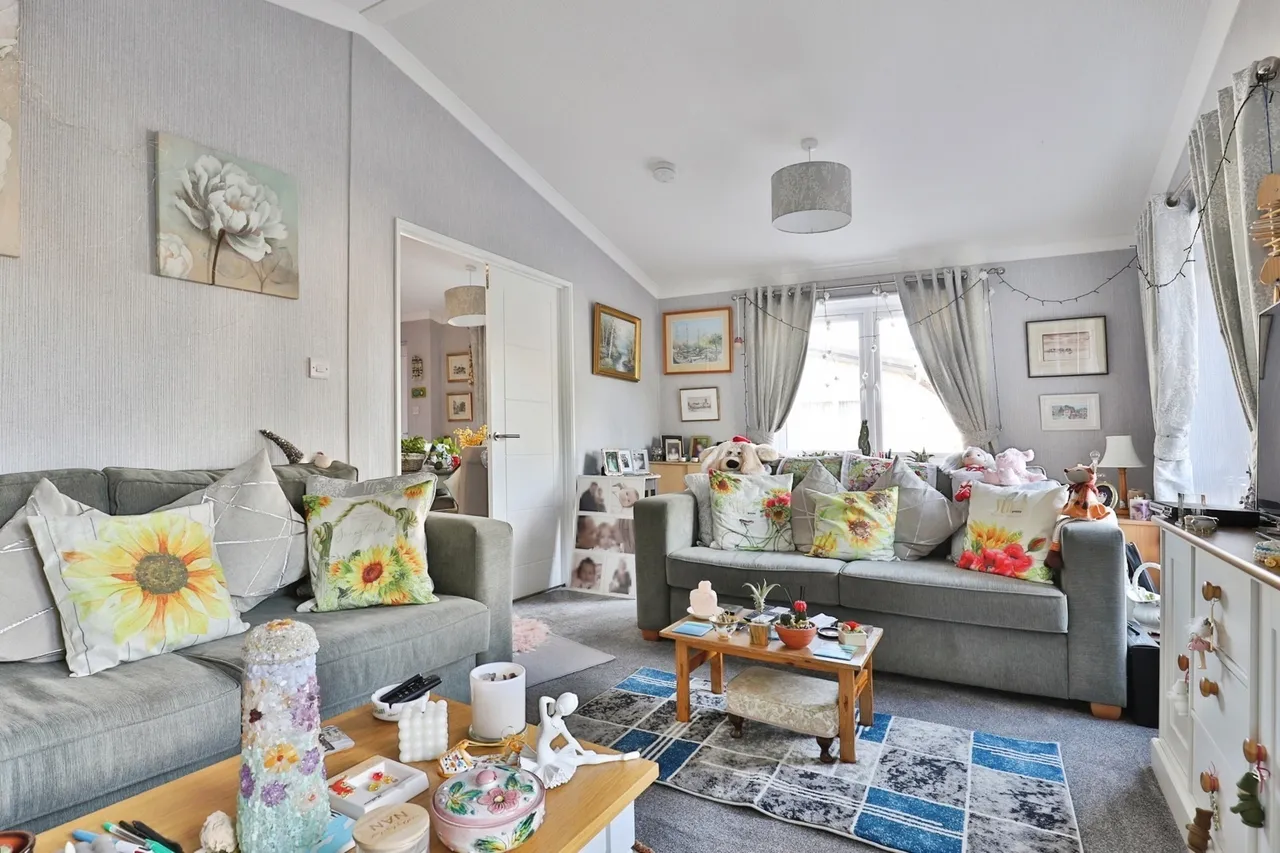 Matchams Lane, Hurn, BH23, photo 17