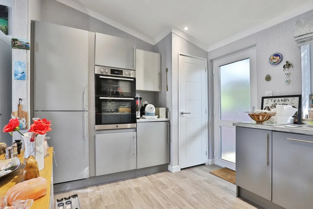 Matchams Lane, Hurn, BH23, photo 10