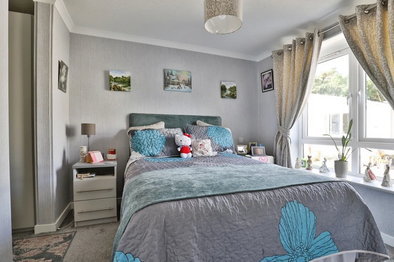 Matchams Lane, Hurn, BH23, photo 6