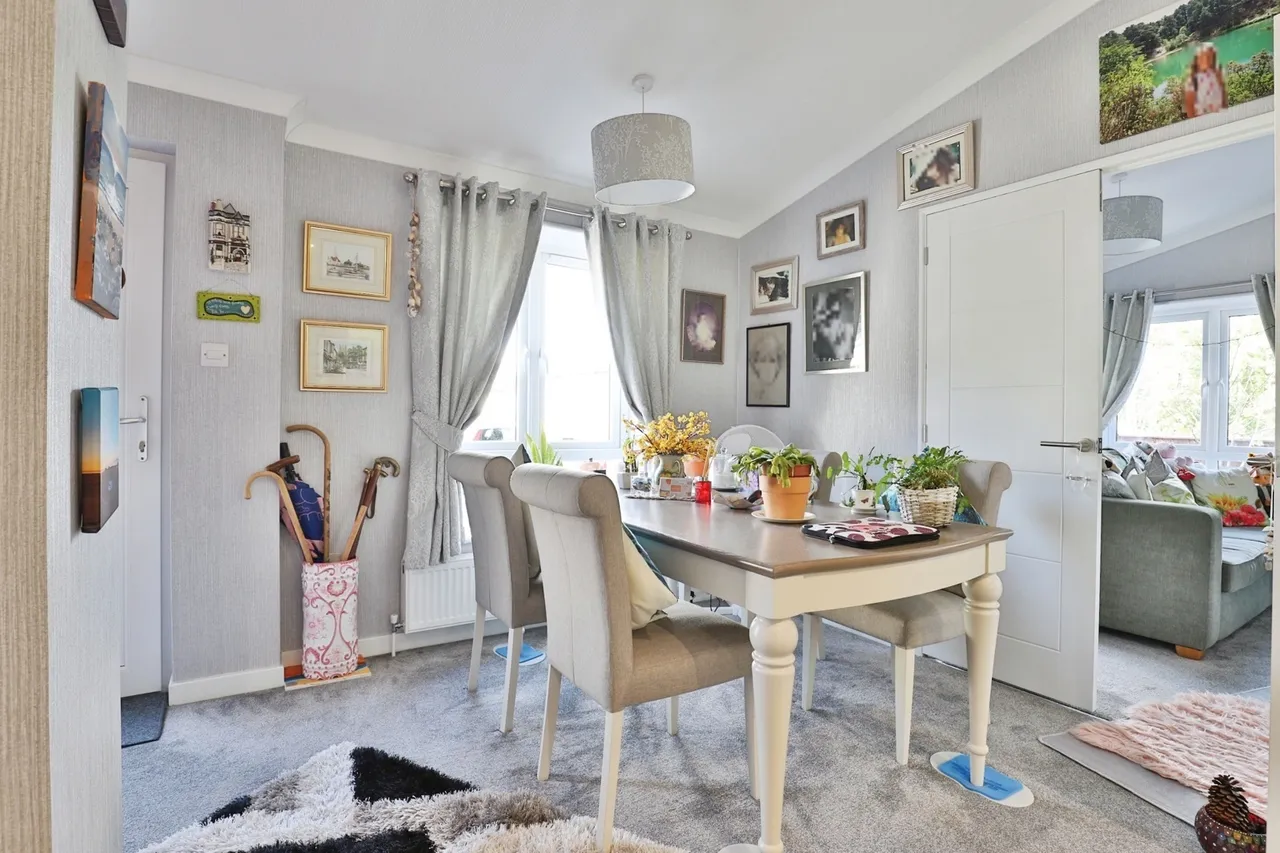 Matchams Lane, Hurn, BH23, photo 12
