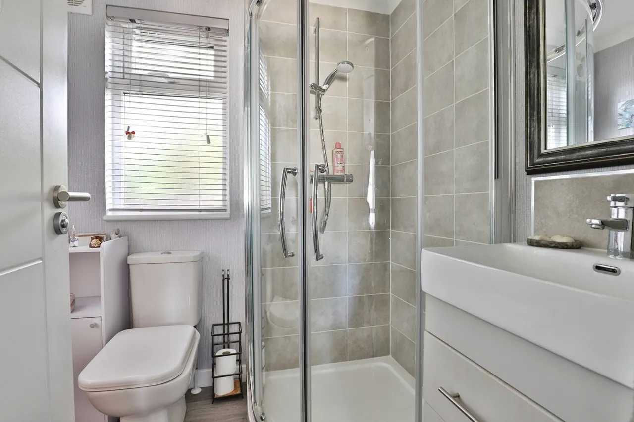 Matchams Lane, Hurn, BH23, photo 7